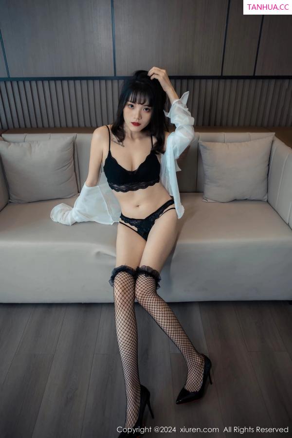   [XiuRen]高清写真图 2024.04.01 No.8320 唐安诺 黑丝美腿第67张图片